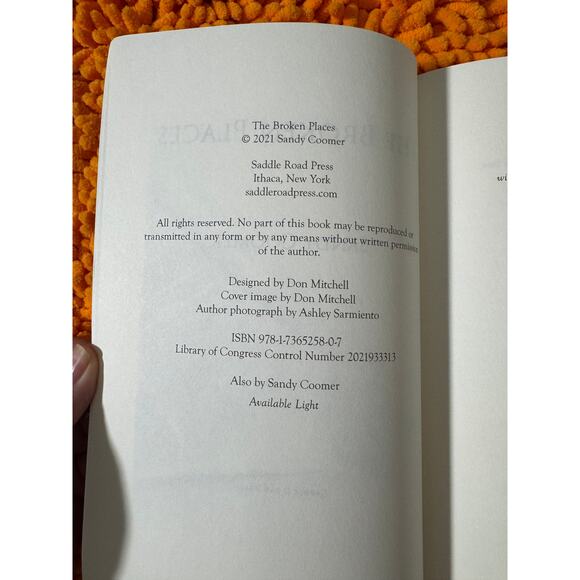 The Broken Places Paperback  - Sept. 15 2021 by Sandy Coomer Poetry - Picture 4 of 4